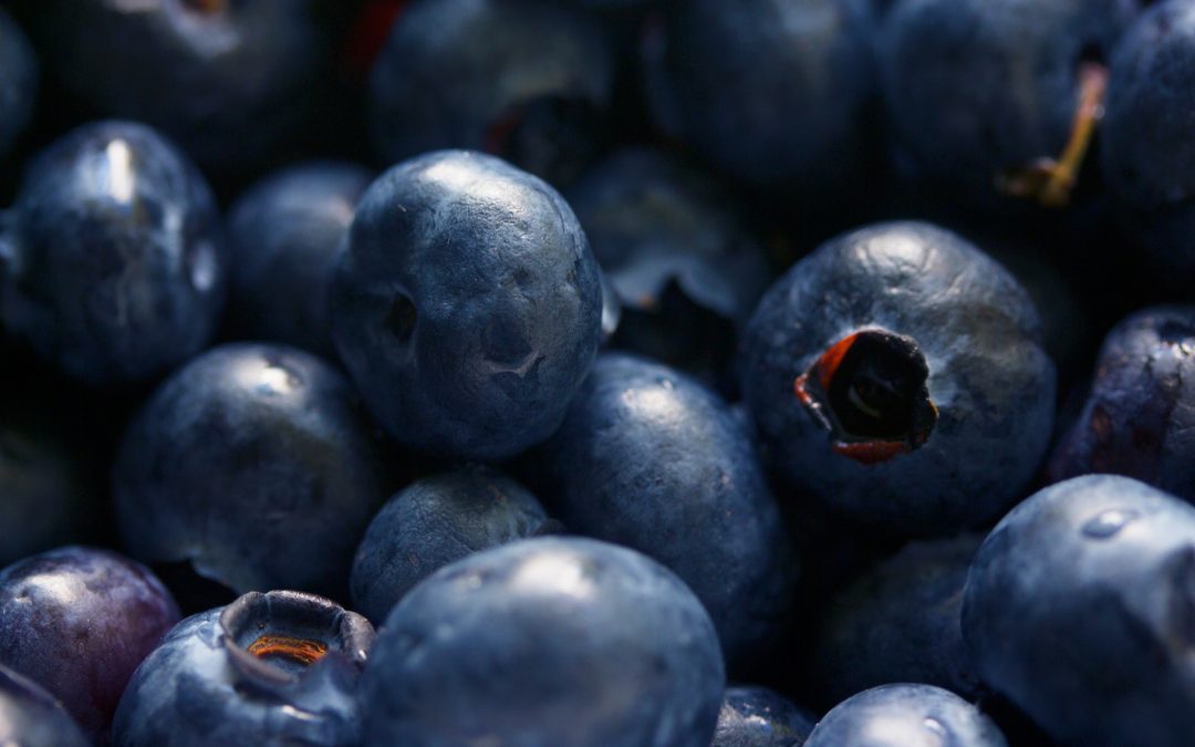 10 Anti-inflammatory and 10 High Antioxidant Foods That Can Help Boost Your Immune System